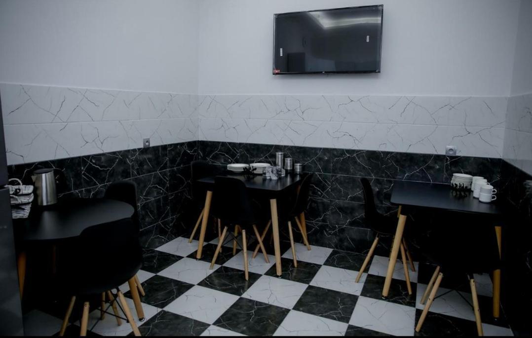 Euphoria Mariam Hostel Tbilisi Bagian luar foto