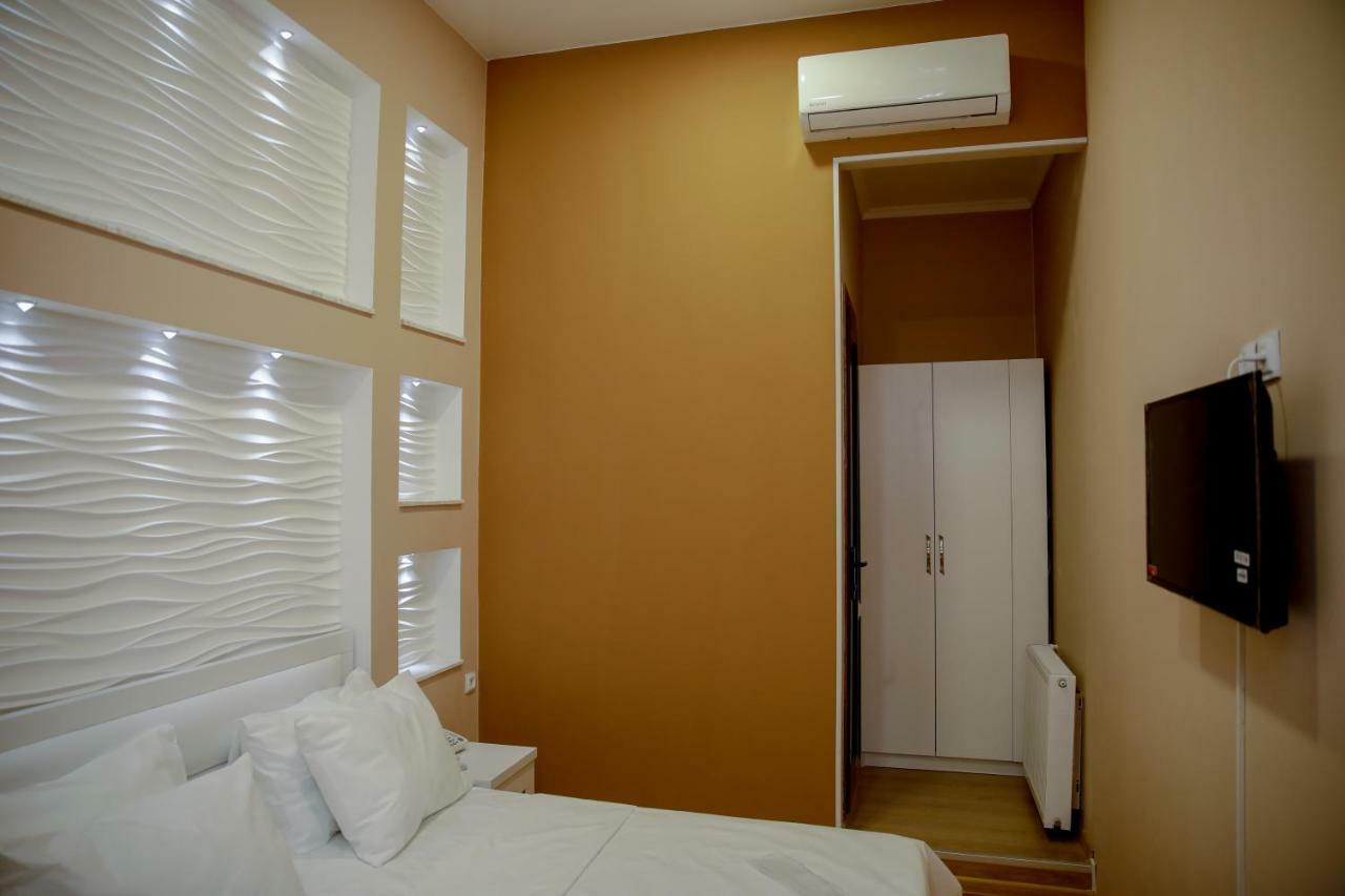 Euphoria Mariam Hostel Tbilisi Bagian luar foto