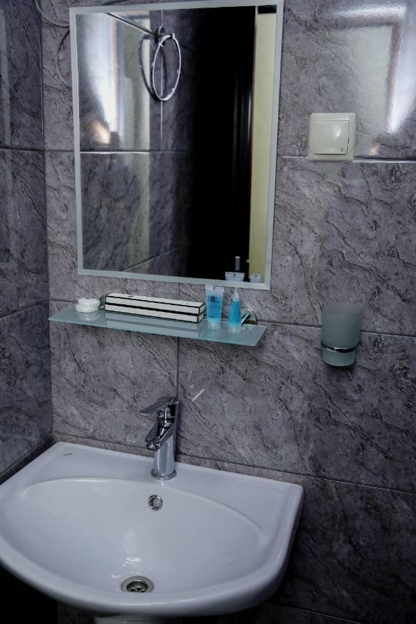 Euphoria Mariam Hostel Tbilisi Bagian luar foto