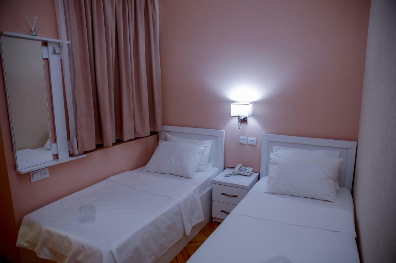Euphoria Mariam Hostel Tbilisi Bagian luar foto