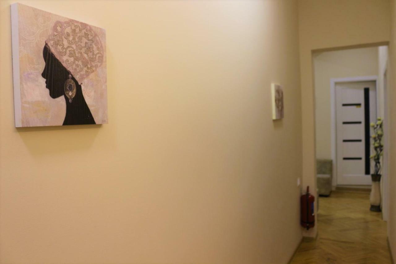 Euphoria Mariam Hostel Tbilisi Bagian luar foto